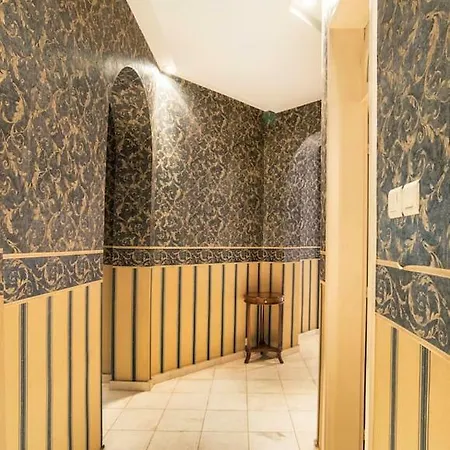 Apartment Aristocratic, Elegant, Designer