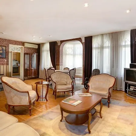 Aristocratic, Elegant, Designer * Sofia